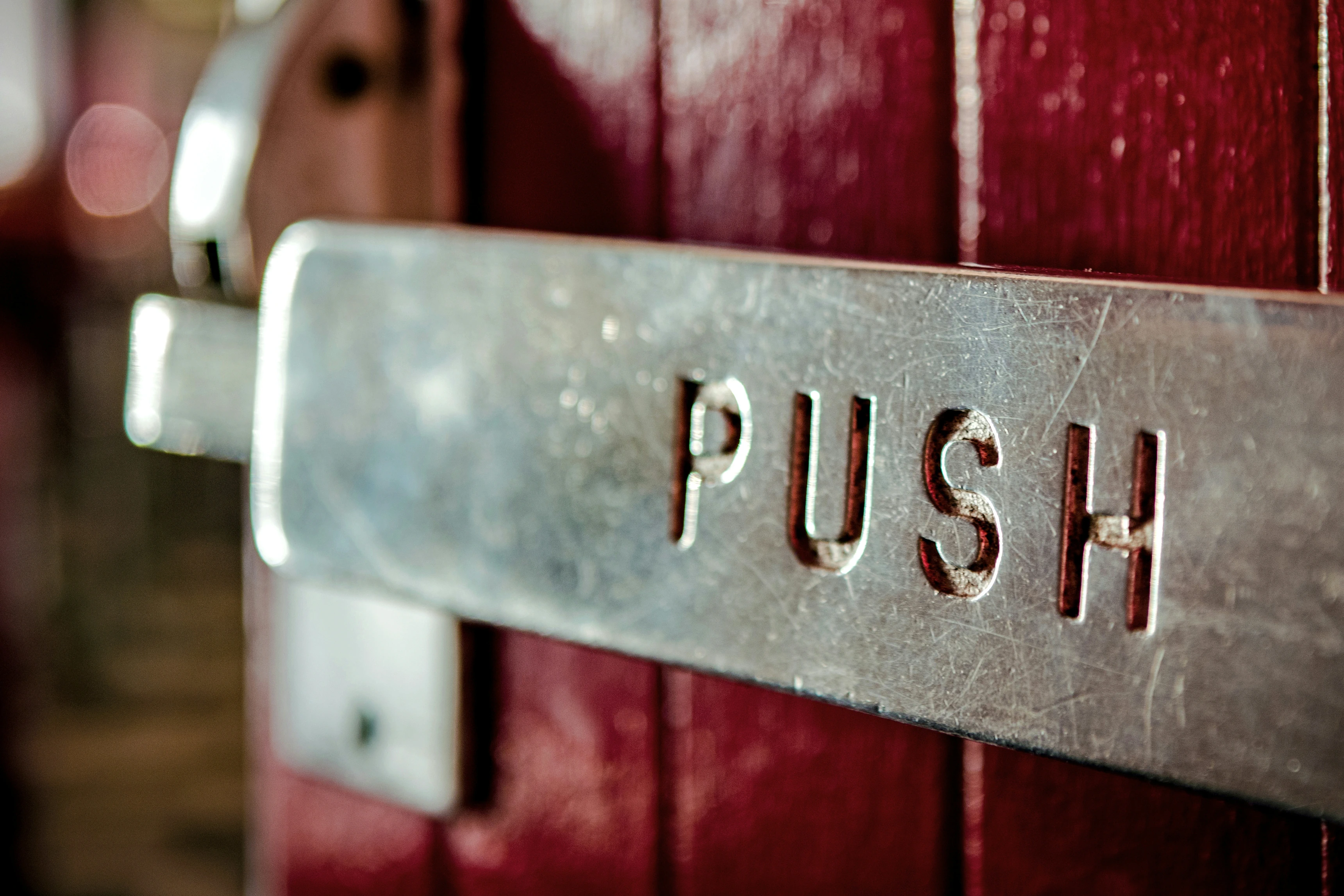 A door labelled push